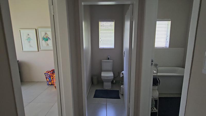 5 Bedroom Property for Sale in Three Rivers Gauteng