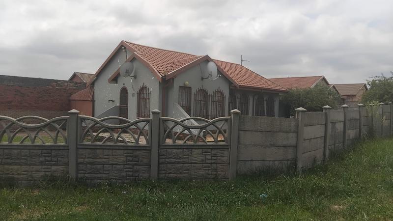 3 Bedroom Property for Sale in Zakariyya Park Gauteng