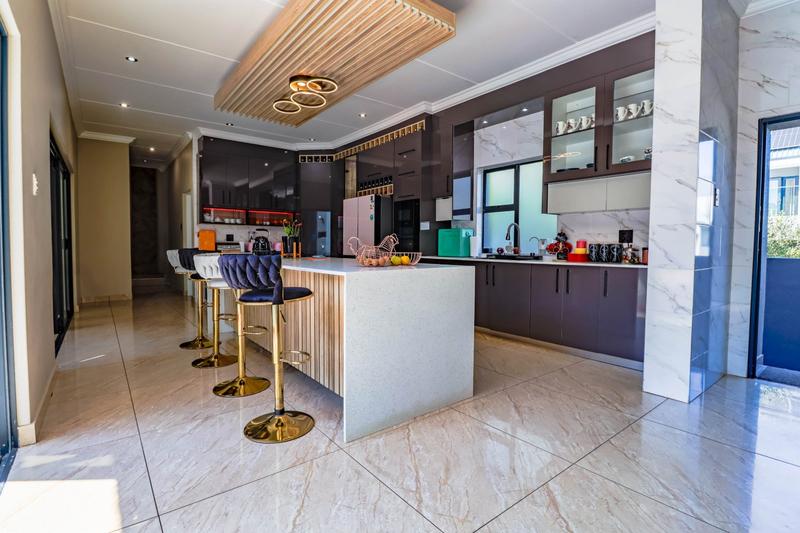 4 Bedroom Property for Sale in Copperleaf Estate Gauteng