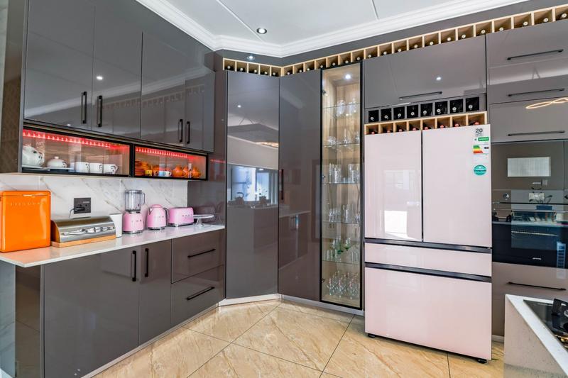 4 Bedroom Property for Sale in Copperleaf Estate Gauteng