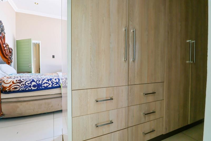 4 Bedroom Property for Sale in Copperleaf Estate Gauteng