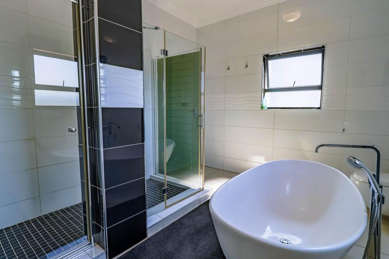 4 Bedroom Property for Sale in Copperleaf Estate Gauteng