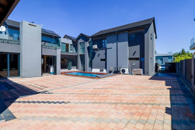 4 Bedroom Property for Sale in Copperleaf Estate Gauteng