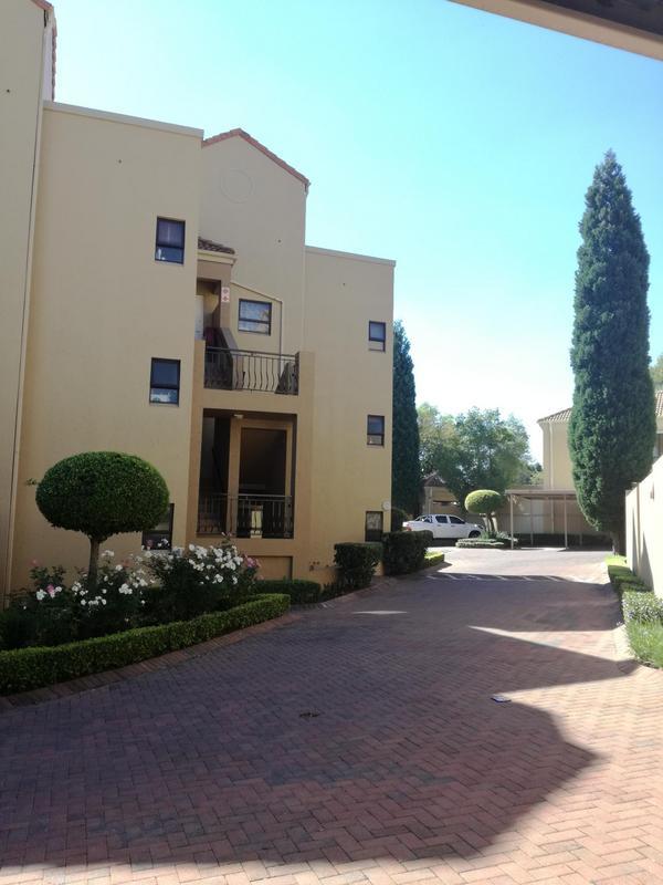 To Let 2 Bedroom Property for Rent in Sunninghill Gauteng