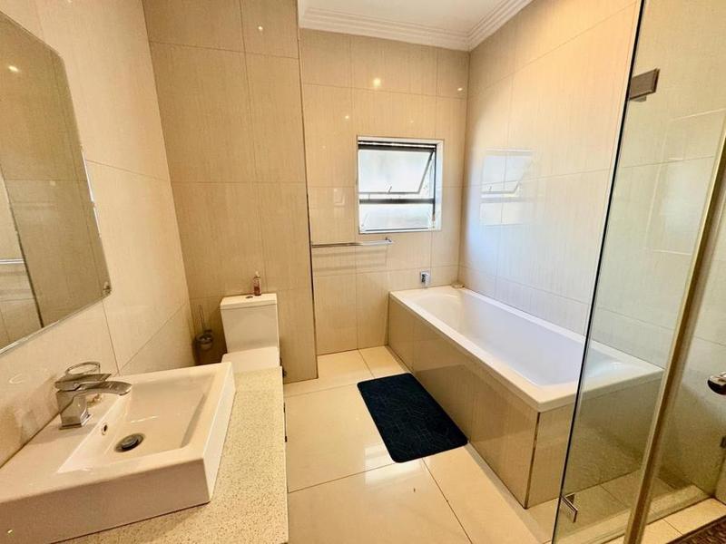 To Let 4 Bedroom Property for Rent in Waterfall Gauteng