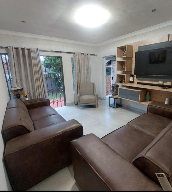 3 Bedroom Property for Sale in Eldoraigne Gauteng