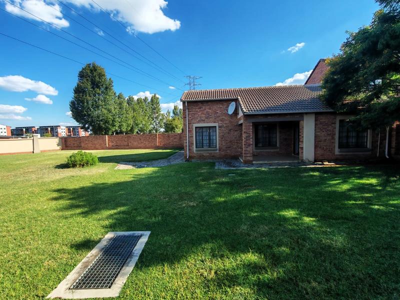 3 Bedroom Property for Sale in Eco Park Gauteng