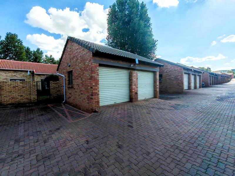 3 Bedroom Property for Sale in Eco Park Gauteng