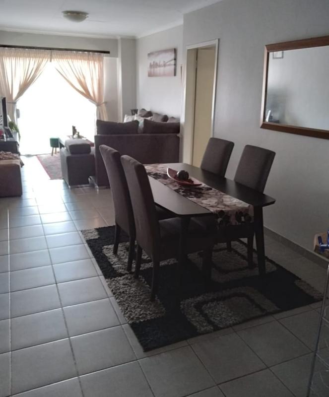 1 Bedroom Property for Sale in Die Hoewes Gauteng