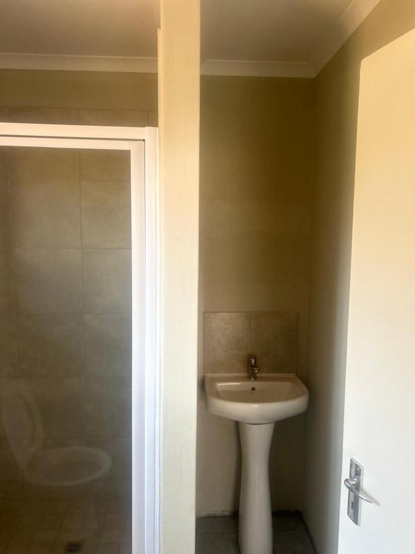 3 Bedroom Property for Sale in Dawn Park Gauteng