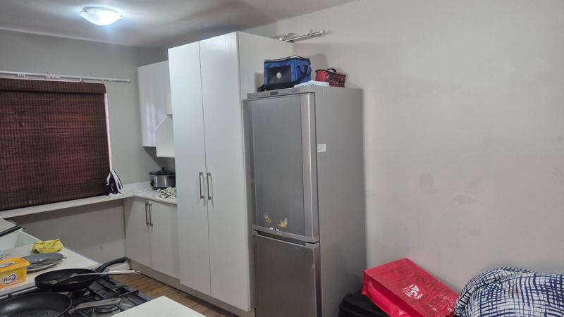 1 Bedroom Property for Sale in Linden Gauteng