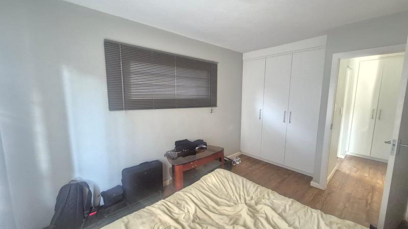 1 Bedroom Property for Sale in Linden Gauteng