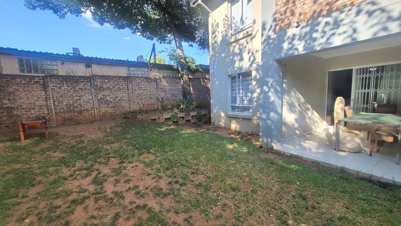 1 Bedroom Property for Sale in Linden Gauteng