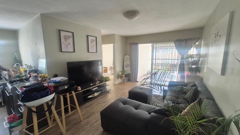 1 Bedroom Property for Sale in Linden Gauteng