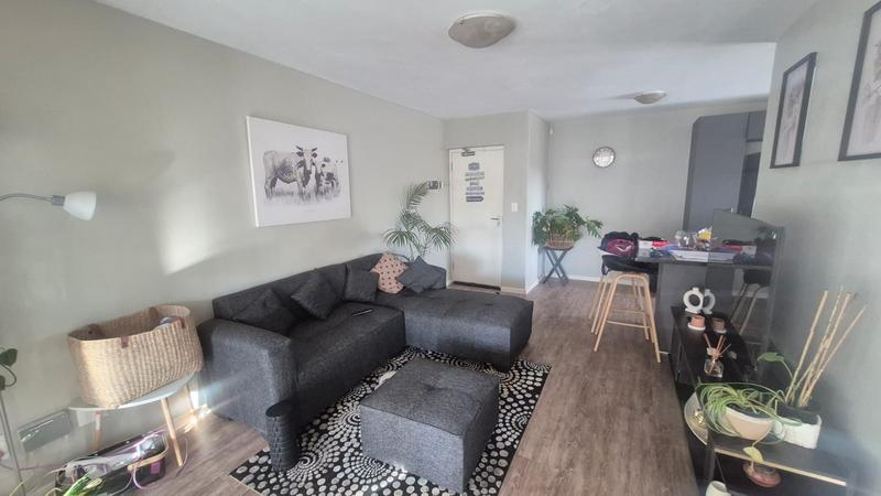 1 Bedroom Property for Sale in Linden Gauteng