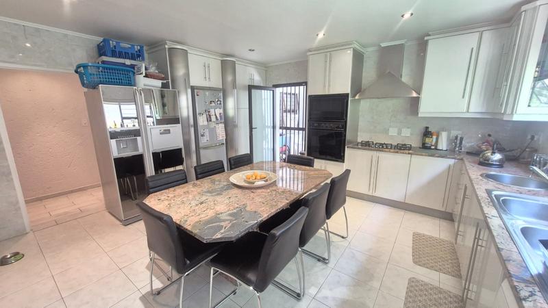 3 Bedroom Property for Sale in Little Falls Gauteng