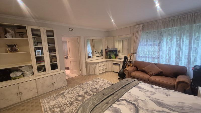 3 Bedroom Property for Sale in Little Falls Gauteng