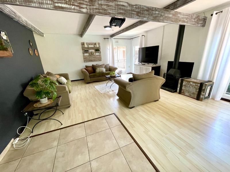 5 Bedroom Property for Sale in Noordheuwel Gauteng