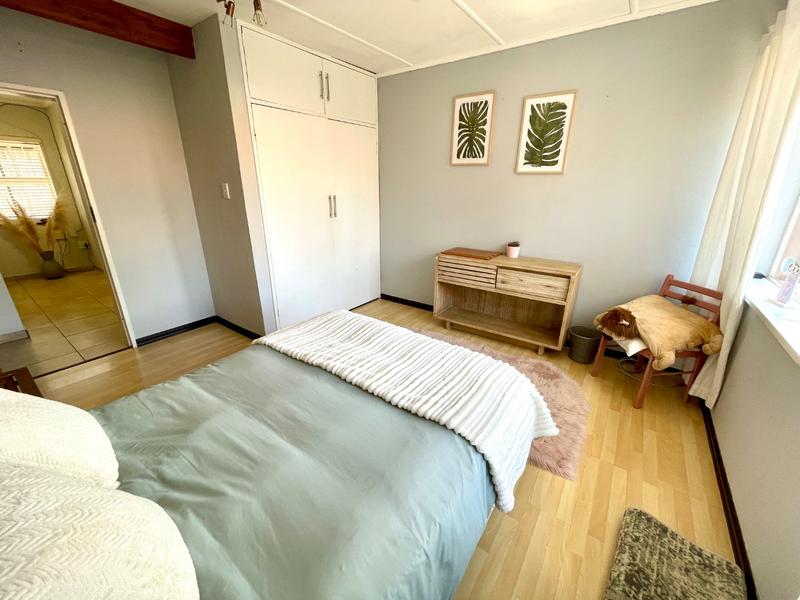 5 Bedroom Property for Sale in Noordheuwel Gauteng