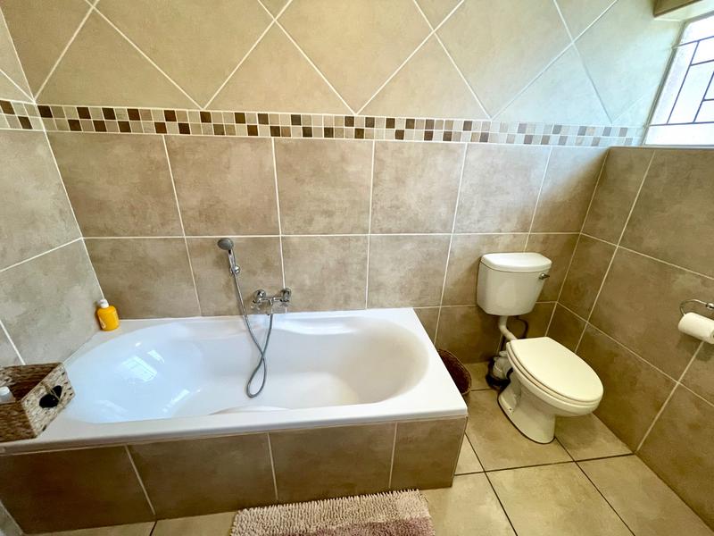 5 Bedroom Property for Sale in Noordheuwel Gauteng