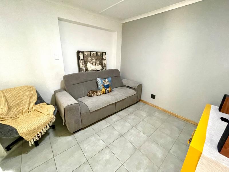 5 Bedroom Property for Sale in Noordheuwel Gauteng