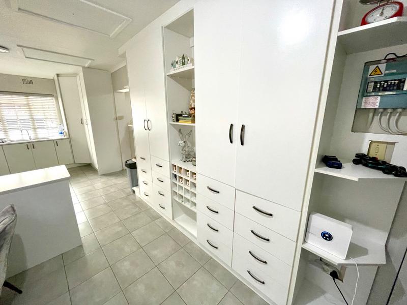 5 Bedroom Property for Sale in Noordheuwel Gauteng