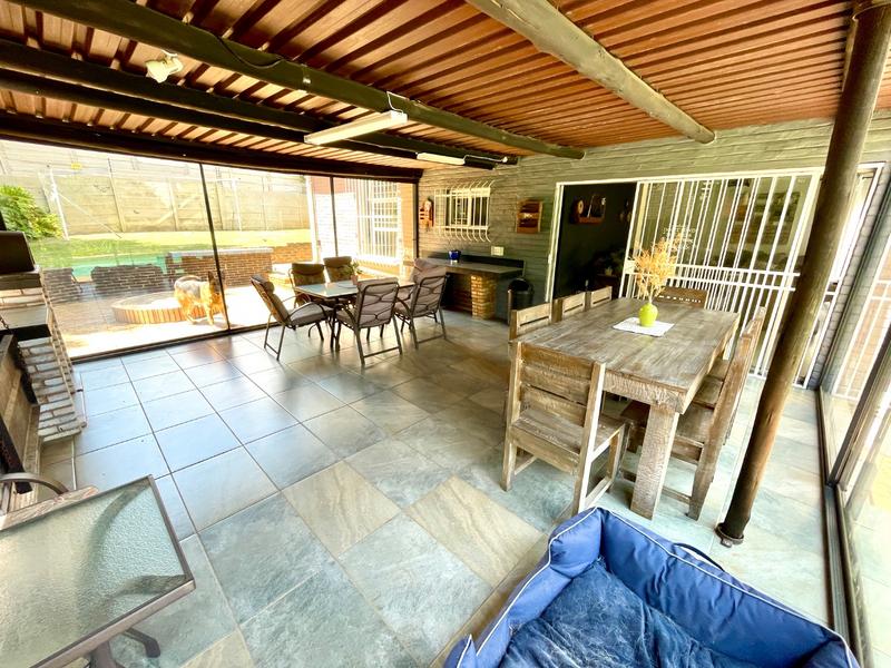 5 Bedroom Property for Sale in Noordheuwel Gauteng