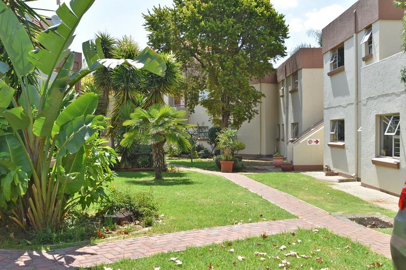 1 Bedroom Property for Sale in Bedfordview Gauteng