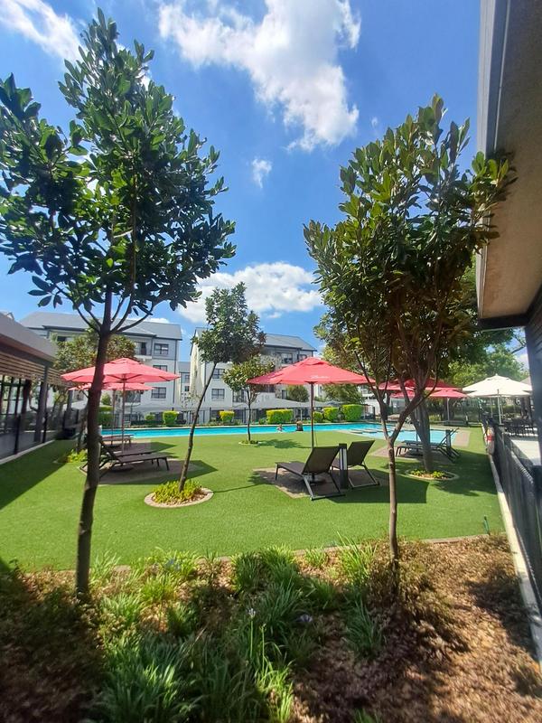 2 Bedroom Property for Sale in Crowthorne Gauteng