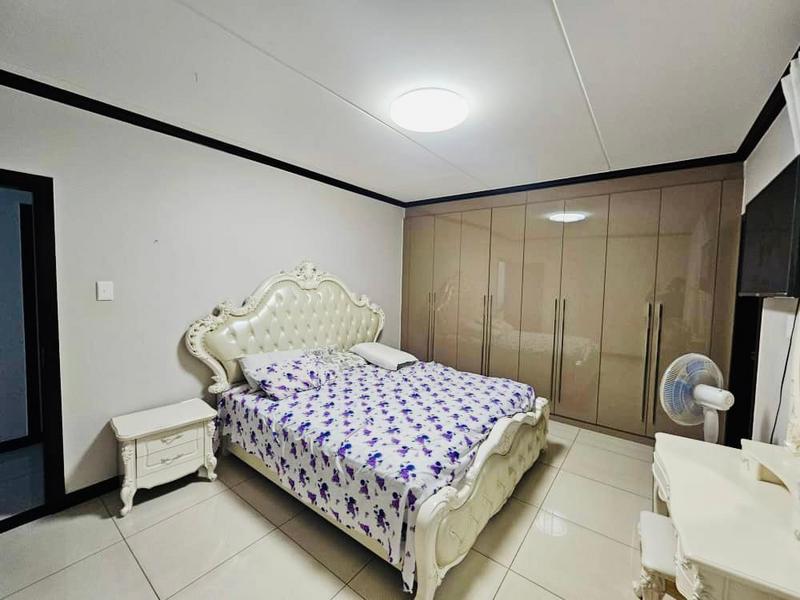 2 Bedroom Property for Sale in Broadacres Gauteng