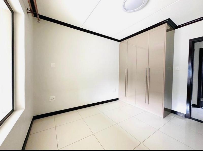 2 Bedroom Property for Sale in Broadacres Gauteng