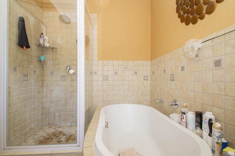 3 Bedroom Property for Sale in Broadacres Gauteng