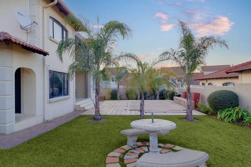 3 Bedroom Property for Sale in Broadacres Gauteng