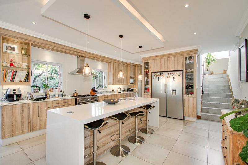 To Let 4 Bedroom Property for Rent in Helderfontein Estate Gauteng