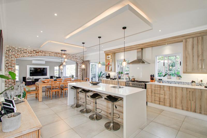 To Let 4 Bedroom Property for Rent in Helderfontein Estate Gauteng