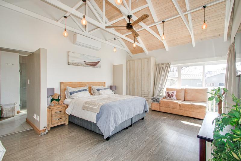 To Let 4 Bedroom Property for Rent in Helderfontein Estate Gauteng