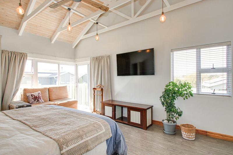 To Let 4 Bedroom Property for Rent in Helderfontein Estate Gauteng