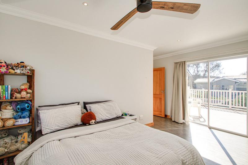 To Let 4 Bedroom Property for Rent in Helderfontein Estate Gauteng