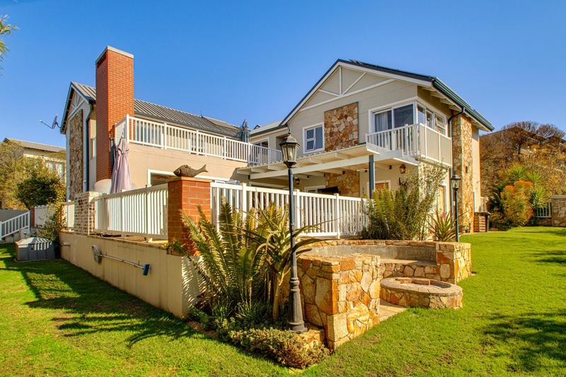 To Let 4 Bedroom Property for Rent in Helderfontein Estate Gauteng