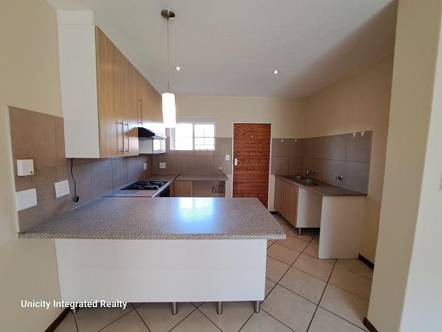 To Let 2 Bedroom Property for Rent in Monavoni Gauteng