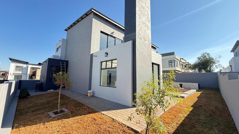 4 Bedroom Property for Sale in Fountainbrook Estate Gauteng