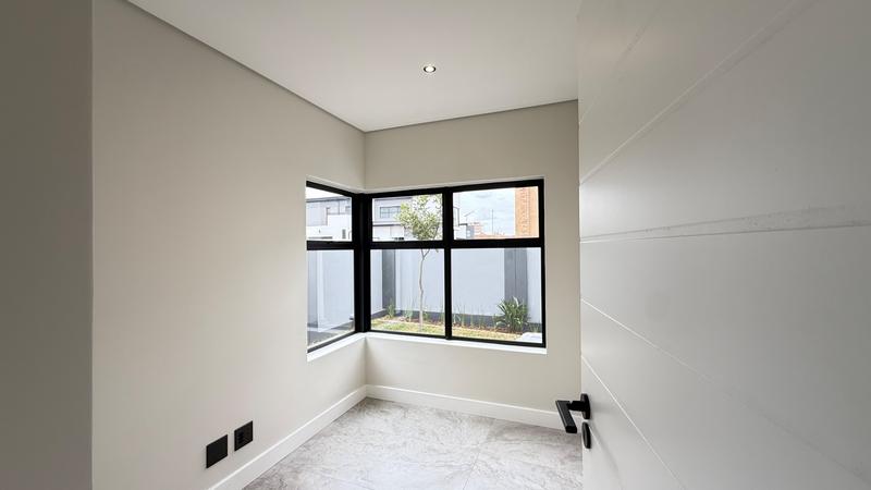 4 Bedroom Property for Sale in Fountainbrook Estate Gauteng