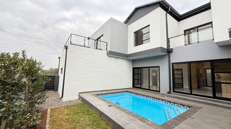 4 Bedroom Property for Sale in Fountainbrook Estate Gauteng