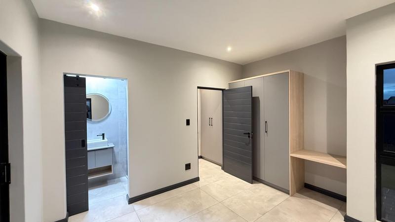 4 Bedroom Property for Sale in Fountainbrook Estate Gauteng