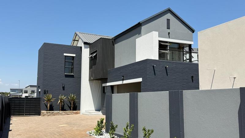 4 Bedroom Property for Sale in Fountainbrook Estate Gauteng