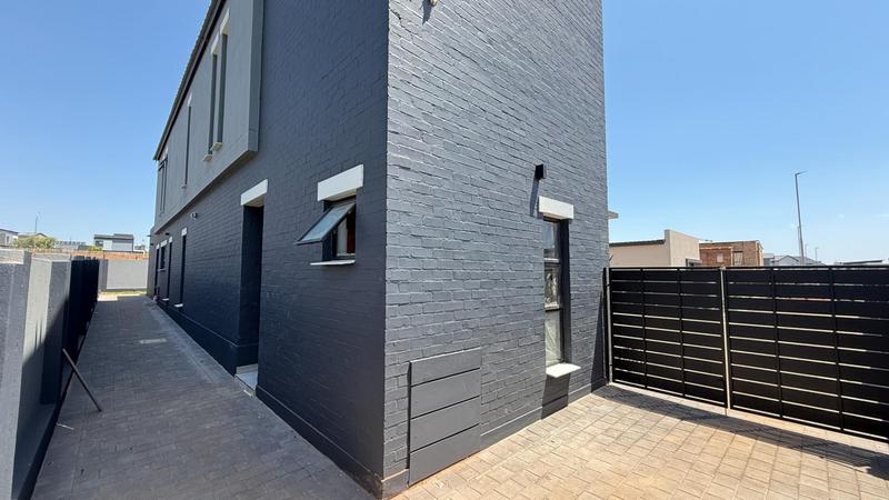 4 Bedroom Property for Sale in Fountainbrook Estate Gauteng