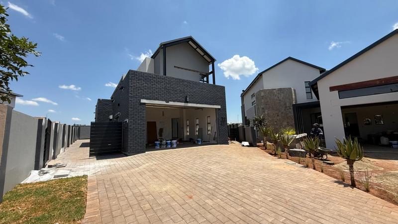 4 Bedroom Property for Sale in Fountainbrook Estate Gauteng