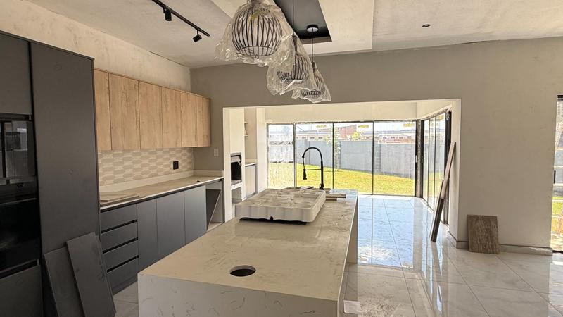 4 Bedroom Property for Sale in Fountainbrook Estate Gauteng