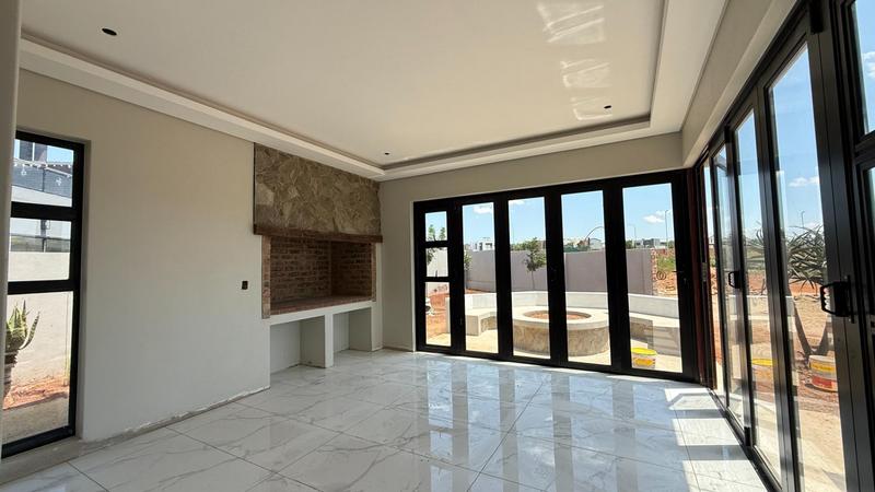 5 Bedroom Property for Sale in Fountainbrook Estate Gauteng