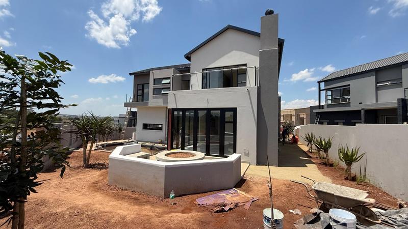 5 Bedroom Property for Sale in Fountainbrook Estate Gauteng